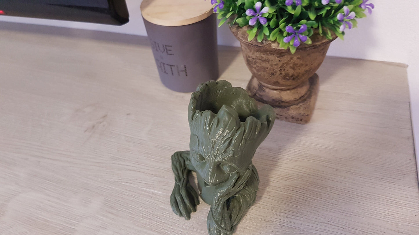 Groot Planter - paint or choose color! -Free Shipping